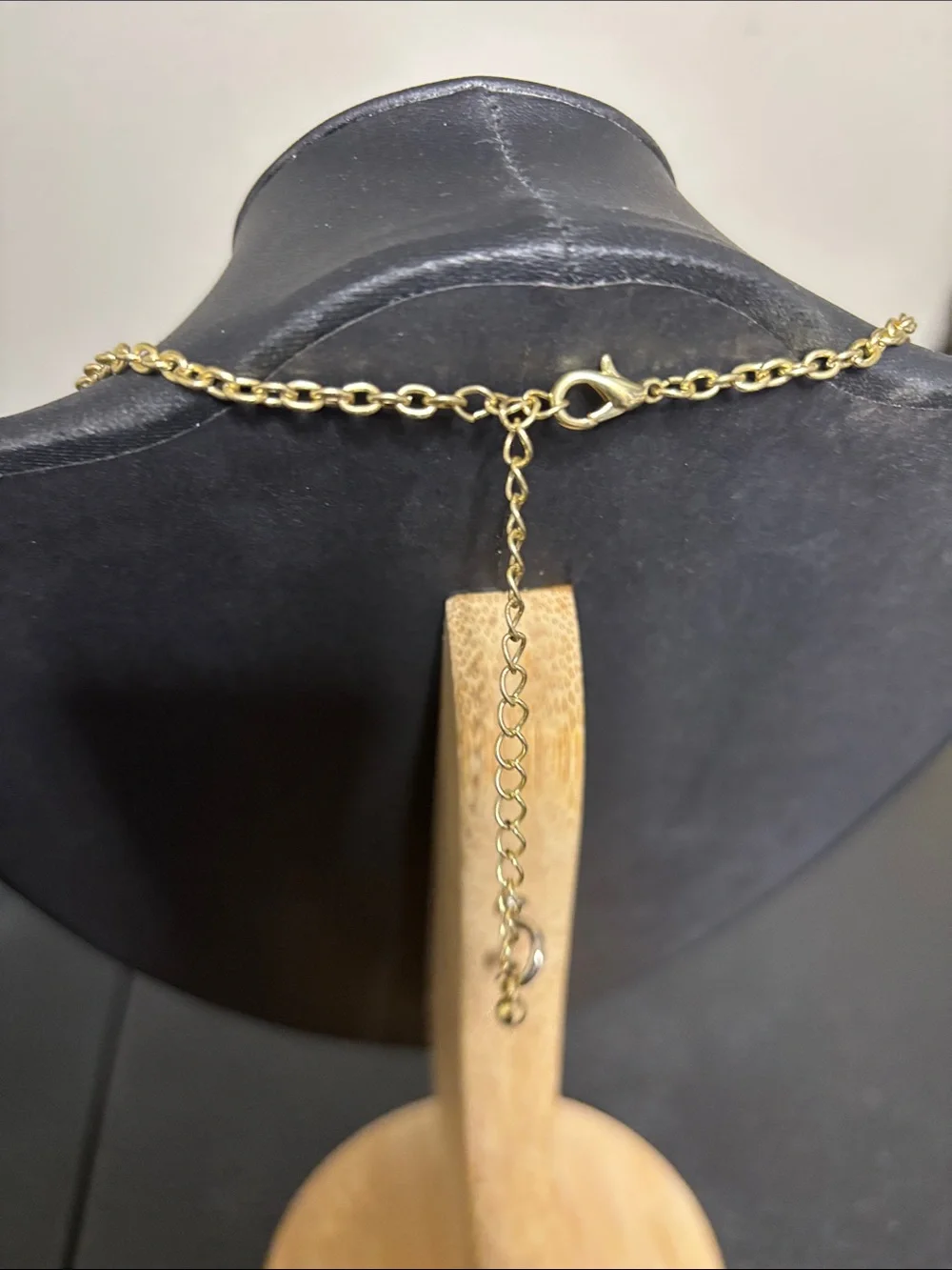 Elegant Gold-Tone Amber Look Statement Necklace - Women Jewelry